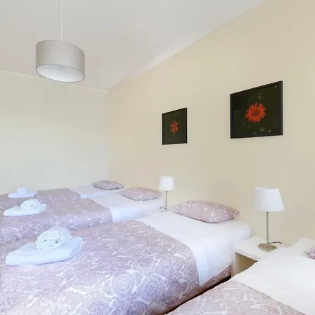 Music House Konukevi 2*